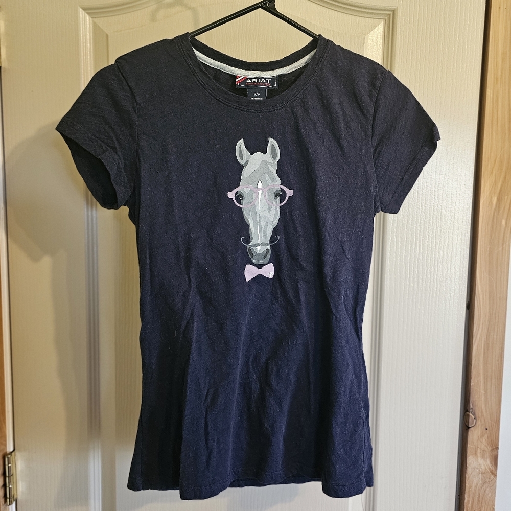 Girls‎ Ariat Navy Short Sleeve T Shirt With A Horse Head On The Front Small